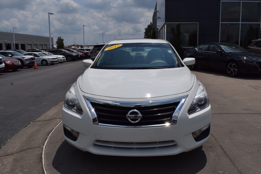 Used 2015 Nissan Altima S with VIN 1N4AL3AP0FC284297 for sale in Avon, IN