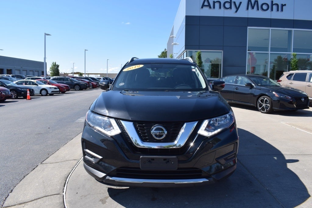 Used 2019 Nissan Rogue SV with VIN KNMAT2MV1KP520943 for sale in Avon, IN
